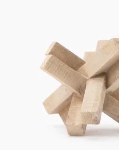 Cross Hatch Object -Bloomingville Shop CrossHatchObject MDCR1682 WHT OS D1